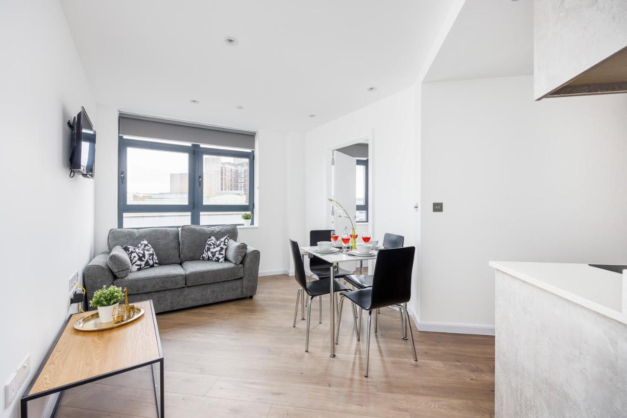 Cresta House - Modern Apartments Luton  Exterior foto